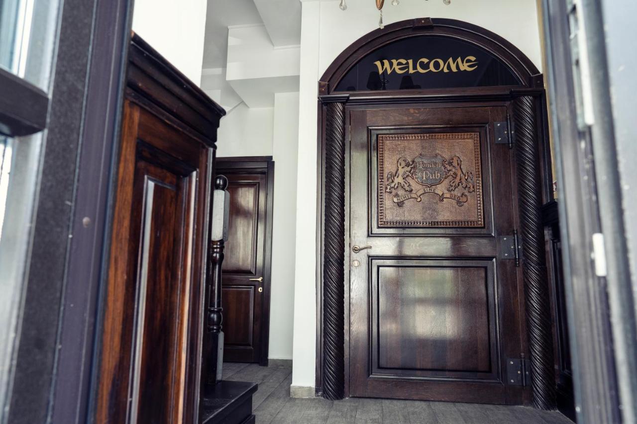 London Apartments Vaslui Zewnętrze zdjęcie