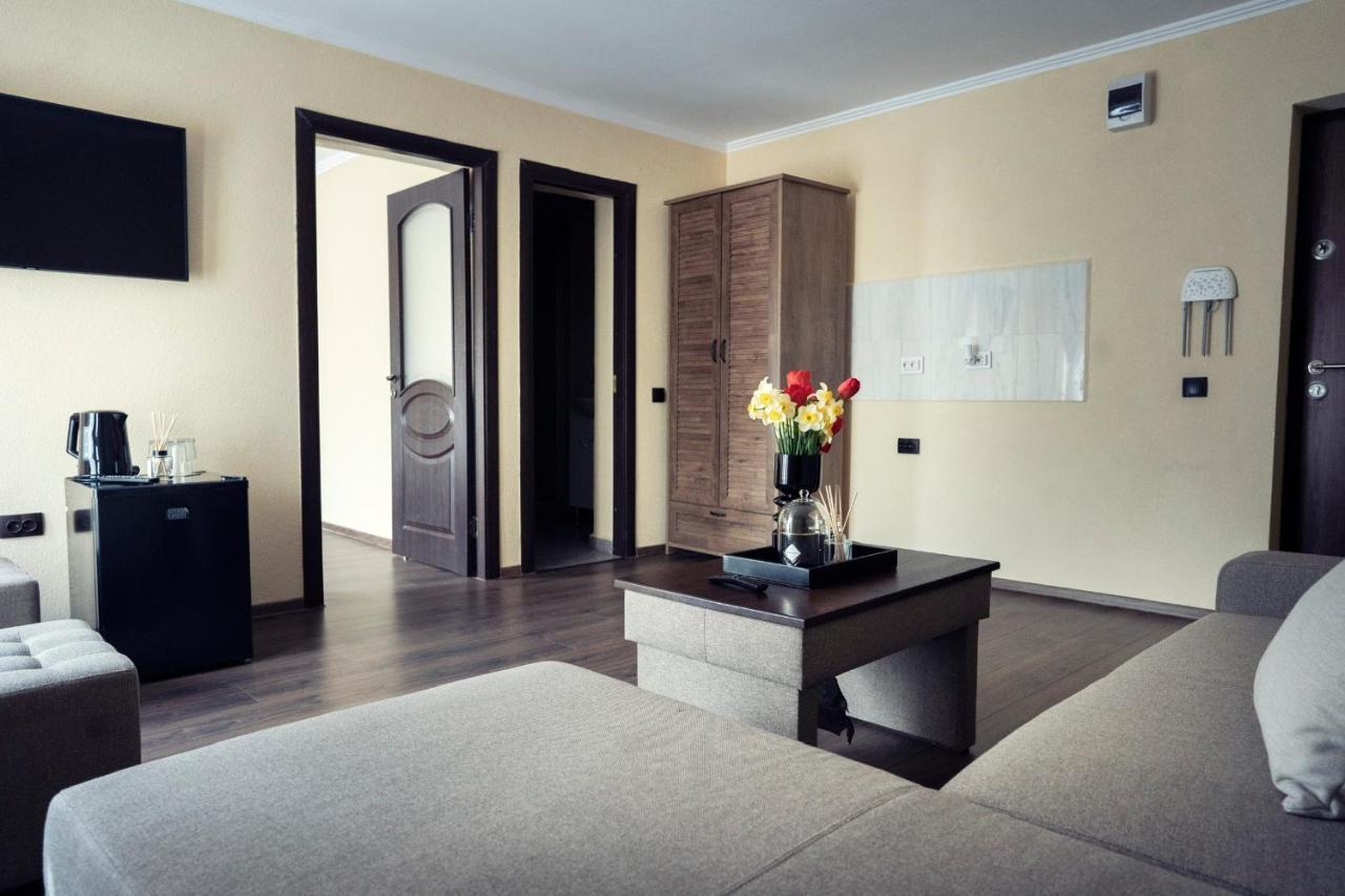 London Apartments Vaslui Zewnętrze zdjęcie