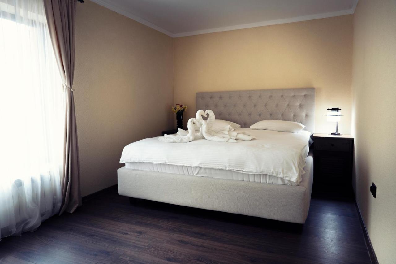 London Apartments Vaslui Zewnętrze zdjęcie