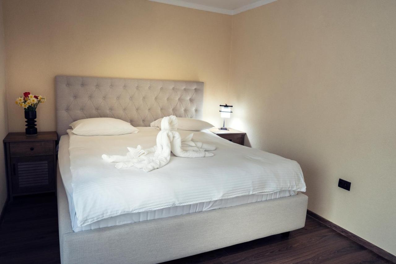 London Apartments Vaslui Zewnętrze zdjęcie