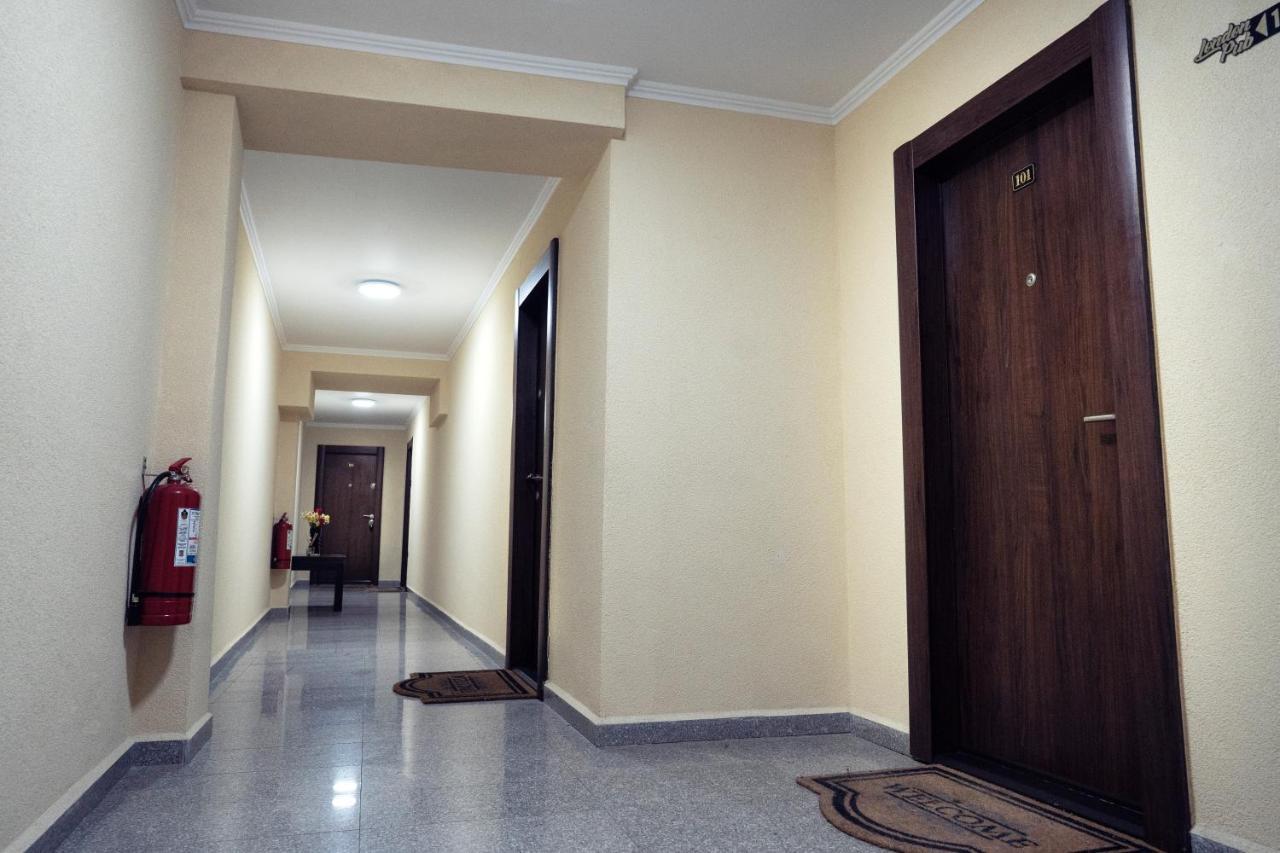London Apartments Vaslui Zewnętrze zdjęcie